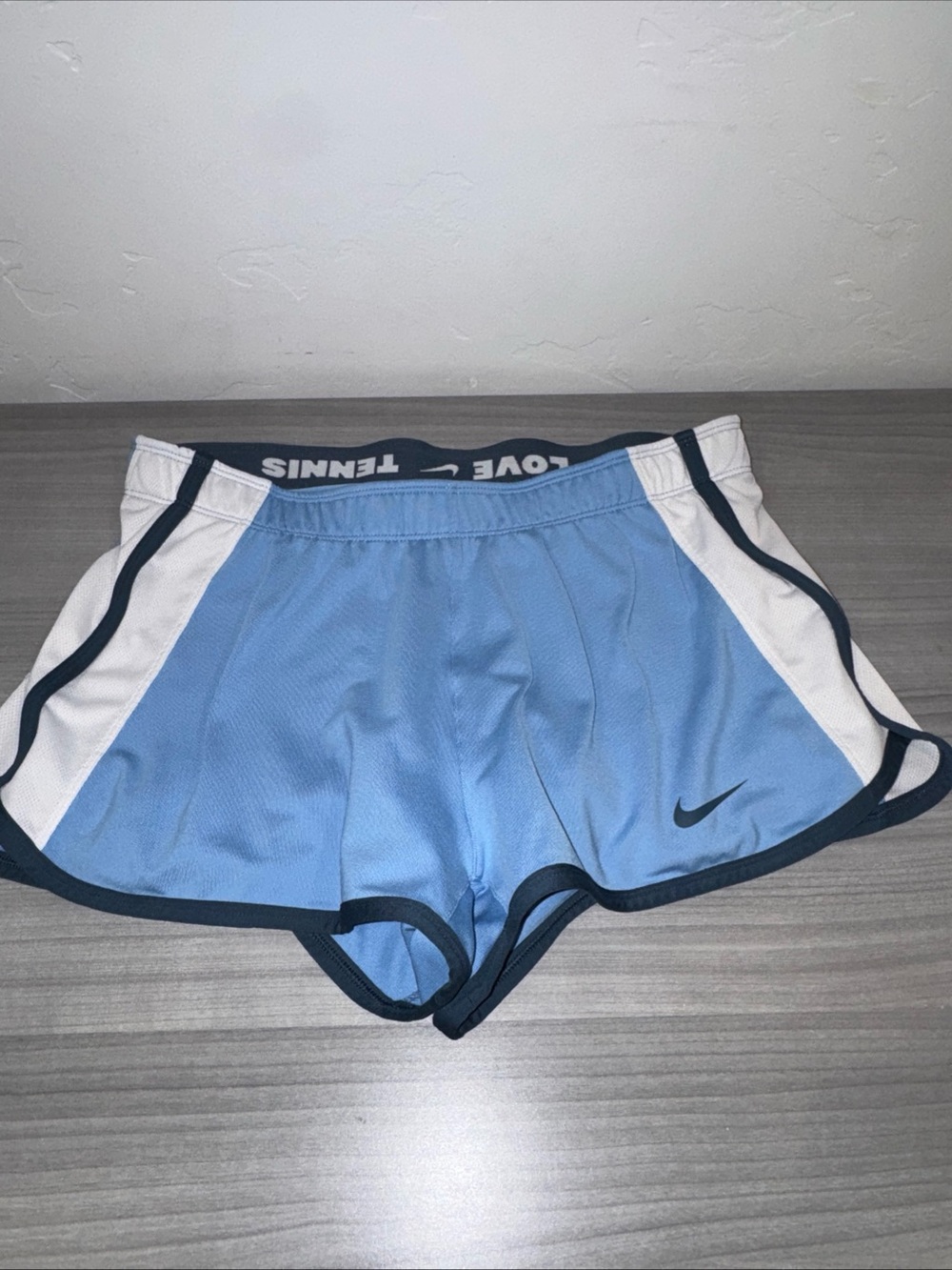 Nike Women’s Medium M Blue Lined Tennis Athletic